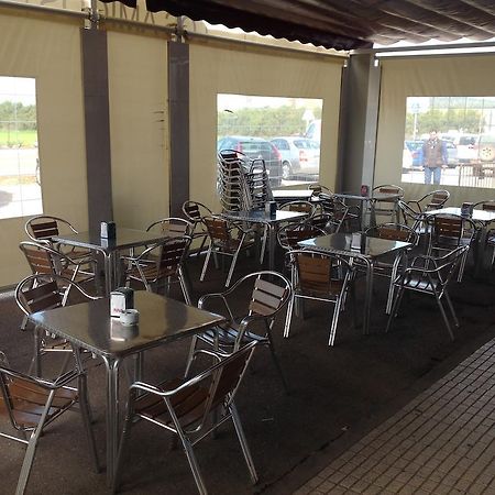 Hostal Los Amigos Оливенса Екстериор снимка